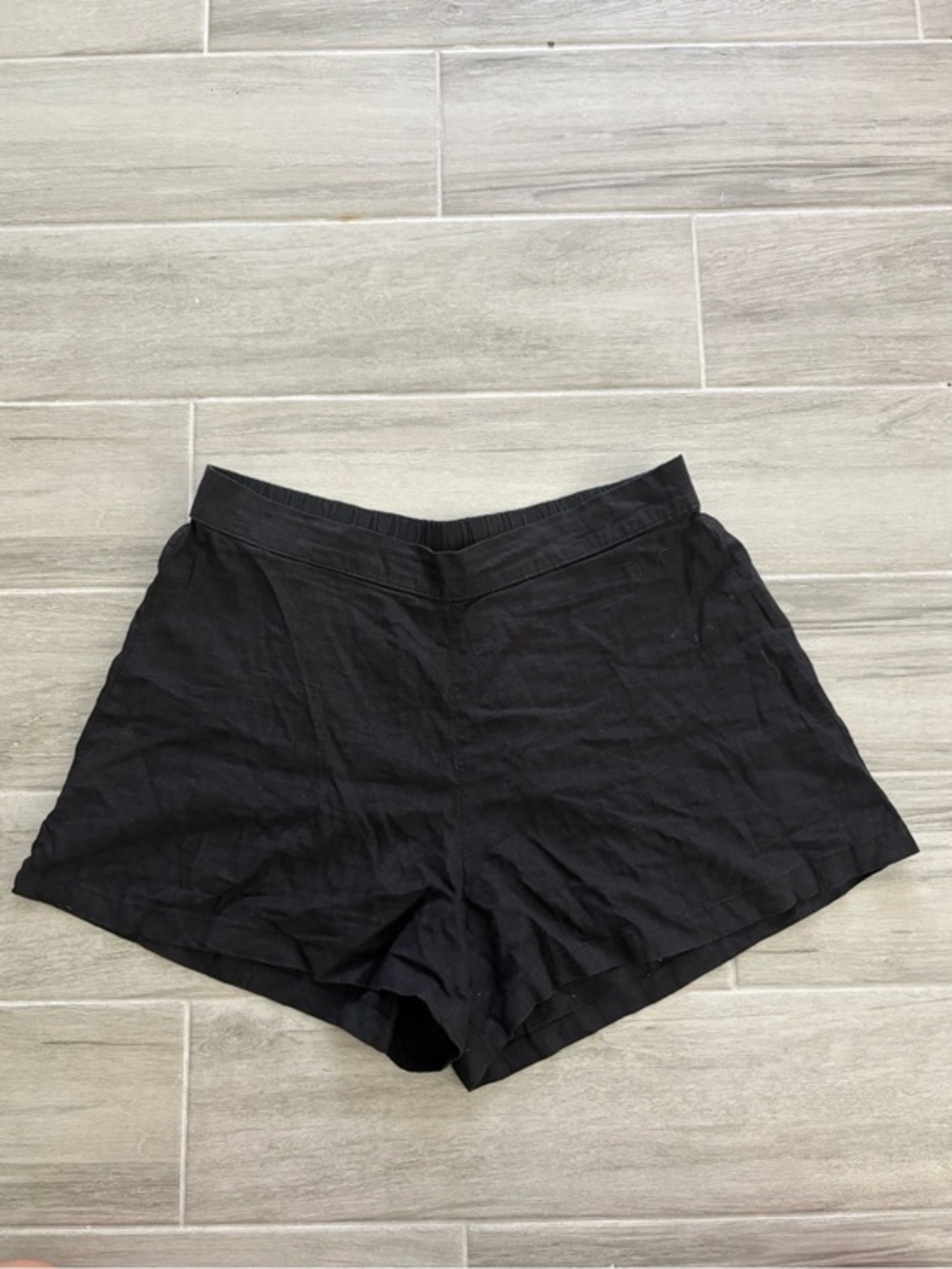 H&M Black Pull On Women's Shorts